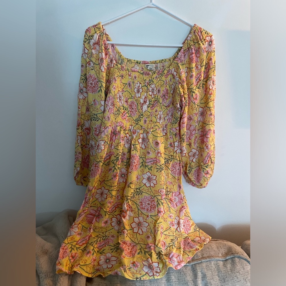 Cute Billabong Sun dress - Size medium